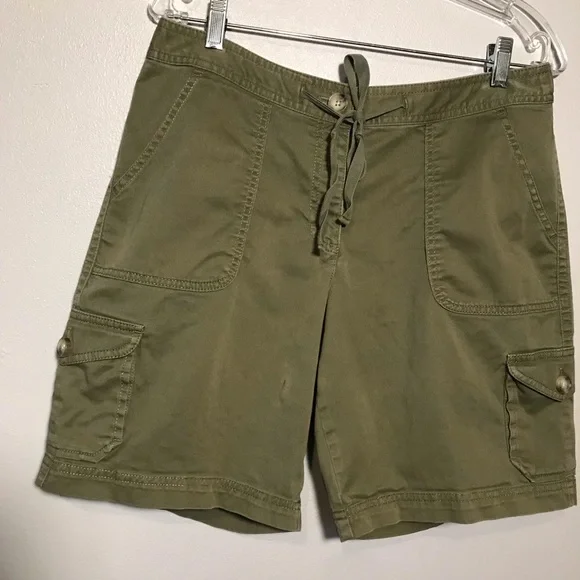 L. L. Bean Women's Shorts Size 10 Green Cargo Pockets Drawstring Cotton Spandex - Picture 8 of 9